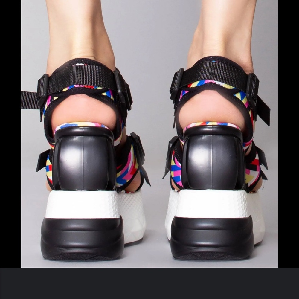 Cape Robbin Play Dirty Remix Platform Sandals Size 7 Wearable Art 🖼️ Like New - Picture 5 of 13